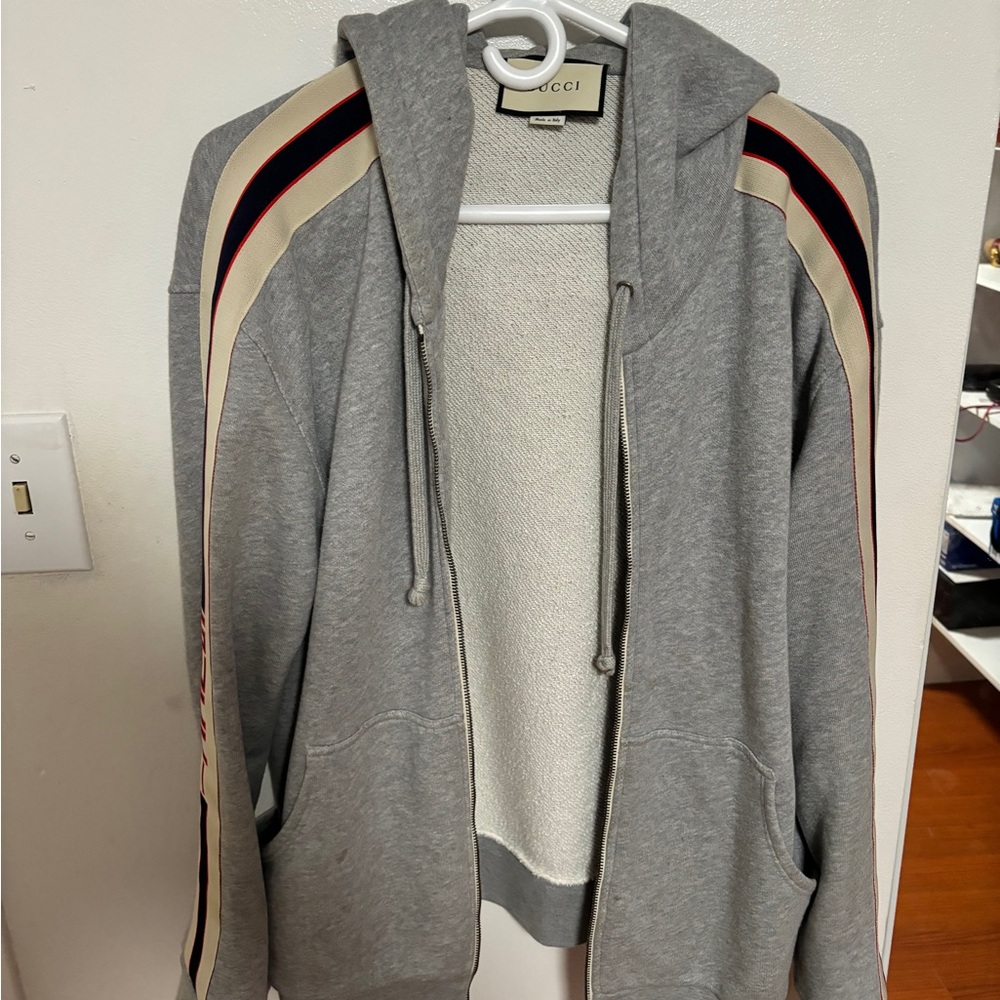 Size Large Gucci Zip up hoodie